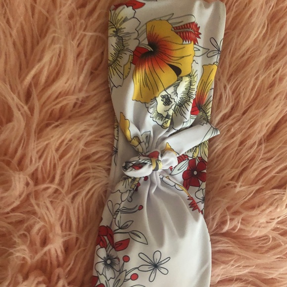 Swim suit - Picture 3 of 3